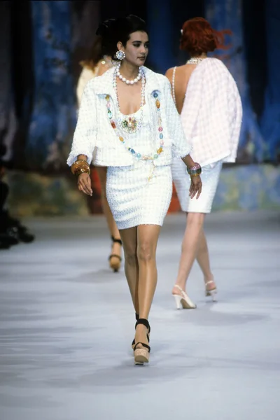Look 27